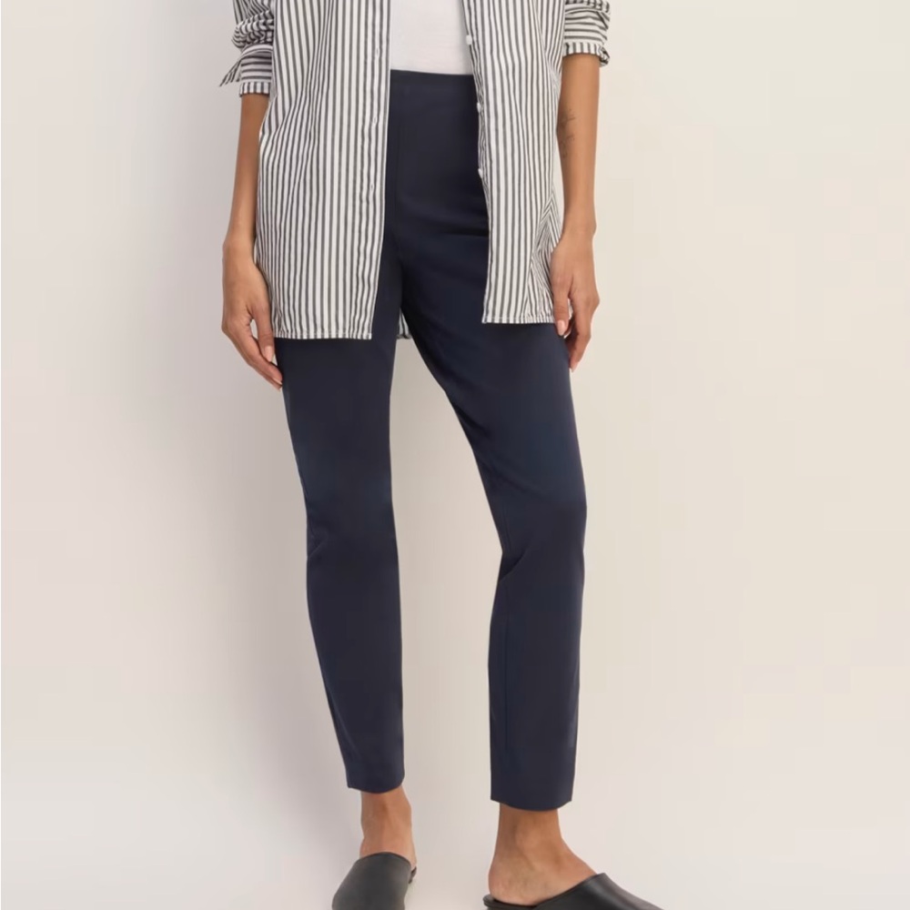 Everlane Bi-Stretch Casual Comfy Pants - Navy (Size 8)